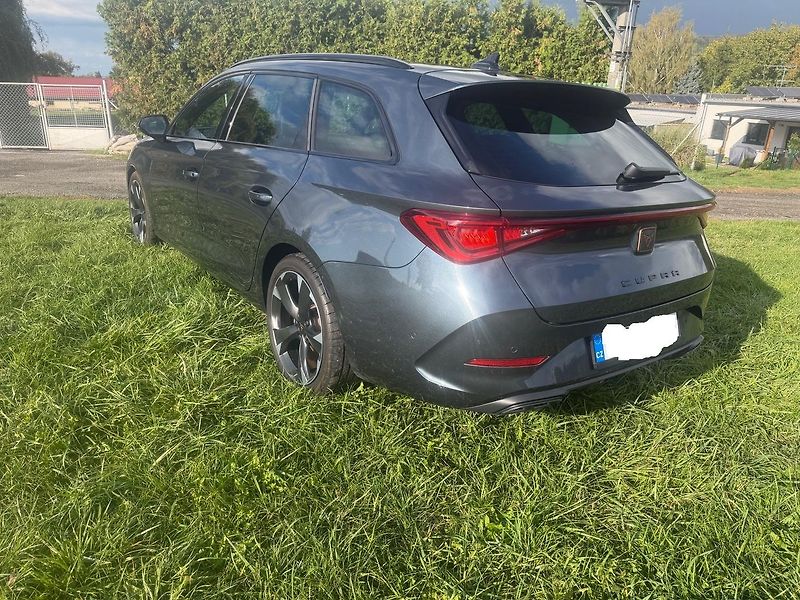 Cupra Leon (2024) Cupra Leon ST 2.0TSI 140kW DSG - fotka 11 z 12