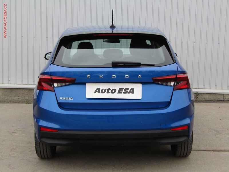 Škoda Fabia (2021) 1.0TSi, 1.maj,ČR, Ambition - fotka 5 z 19
