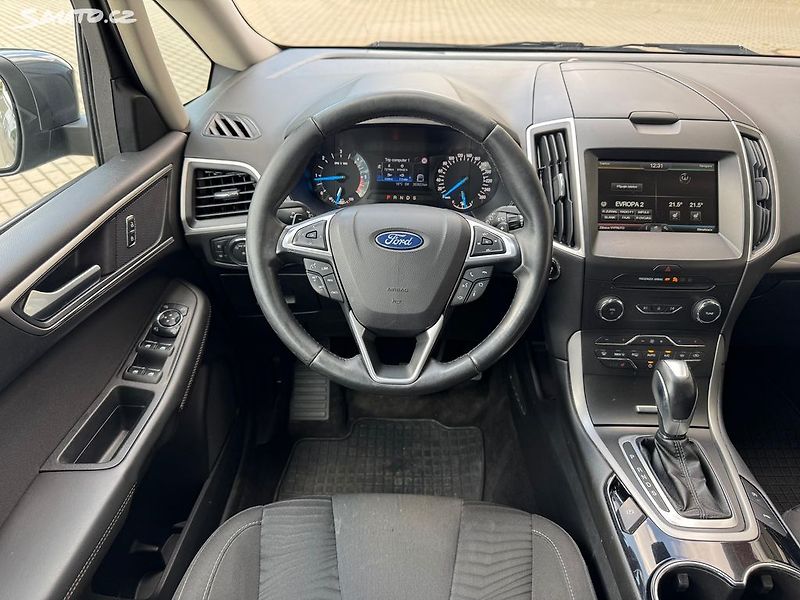 Ford S-MAX (2016) 2.0TDCi, 132kw Automat - fotka 15 z 19