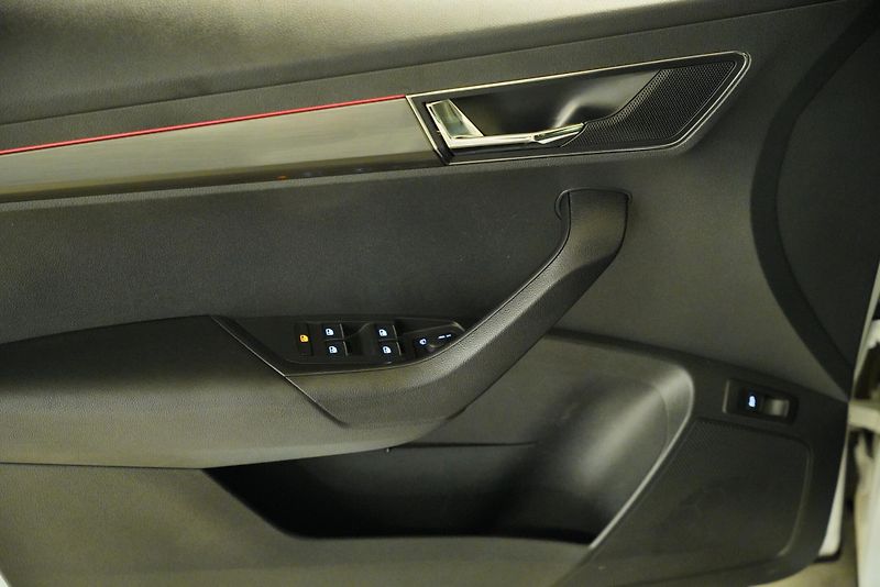 Škoda Karoq - fotka 12 z 28