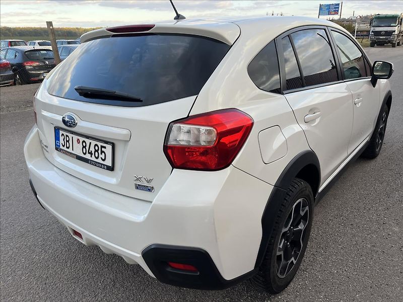 Subaru XV 2,0 D 4x4 108KW KAMERA SERVIS - fotka 6 z 44