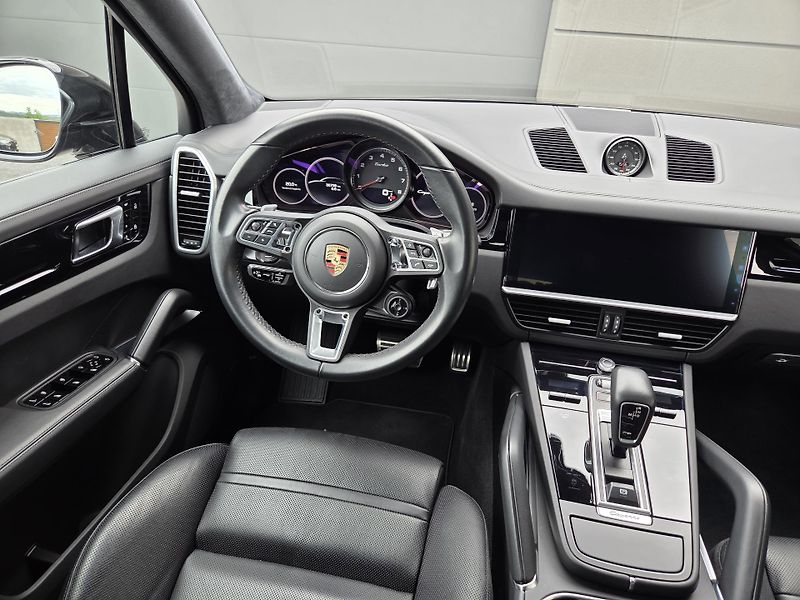 Porsche Cayenne TURBO 1maj ZÁRUKA 11/27 - fotka 5 z 49