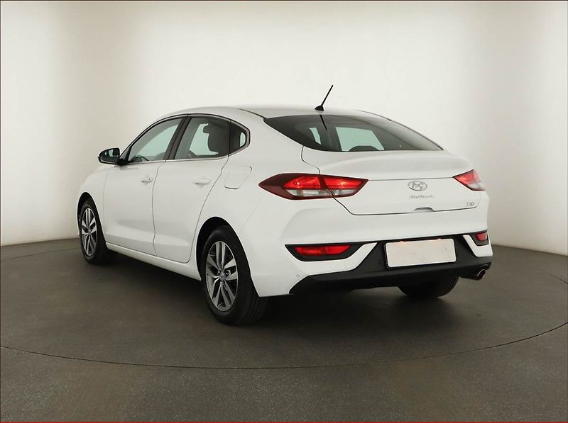 Hyundai i30 (2019) 1.6 CRDi, Tempomat - fotka 4 z 13