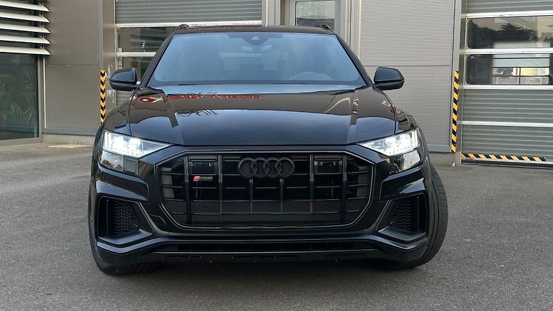 Audi SQ8 4,0 TDI  ČR - fotka 6 z 25