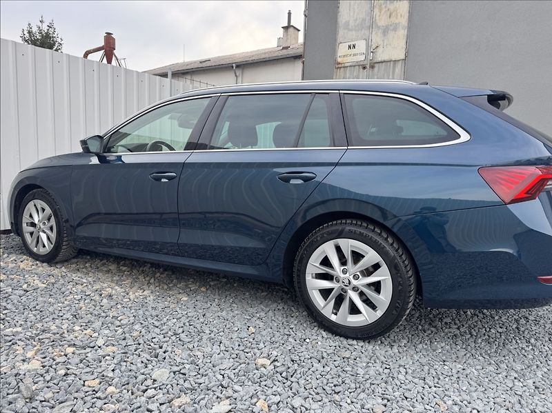 Škoda Octavia 2,0 TDI DSG STYLE+ DPH 1maj ČR - fotka 19 z 50