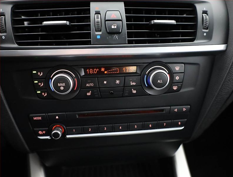 BMW X3 (2012) xDrive35d, 4X4, Automat - fotka 10 z 20