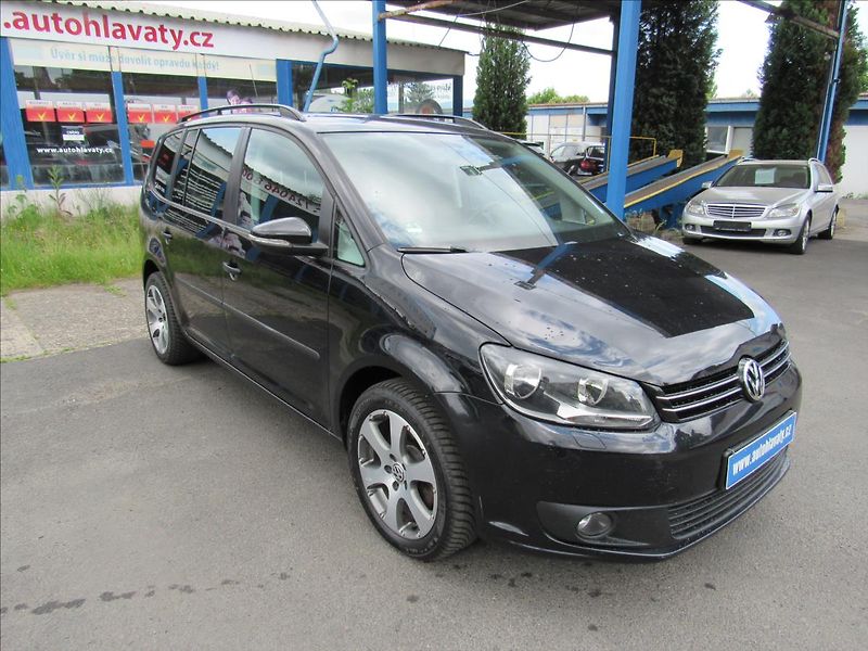 Volkswagen Touran 2,0 TDI 103kW DSG - fotka 3 z 26