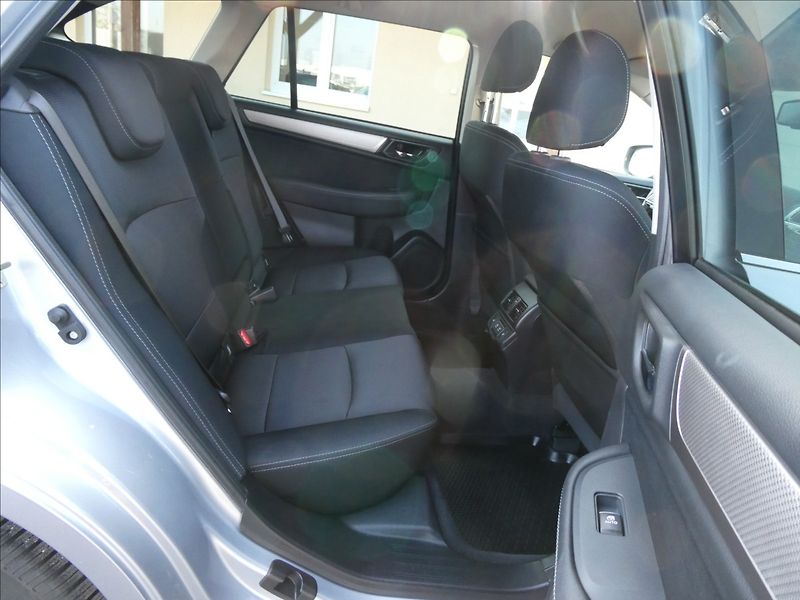 Subaru Outback 2,5 i 129kV 4WD,1.maj,serviska - fotka 27 z 51