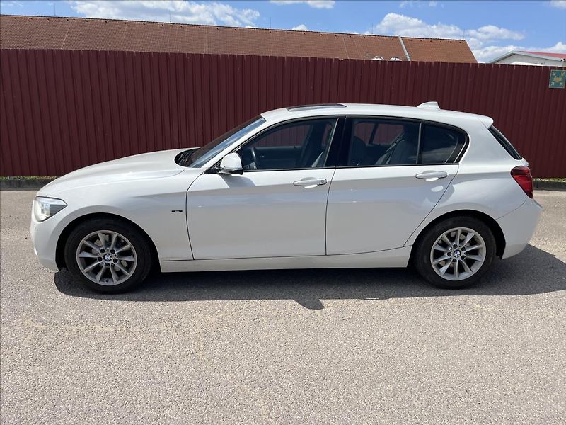BMW Řada 1 2,0 120d AUTOMAT HARMAN NAVI - fotka 4 z 44