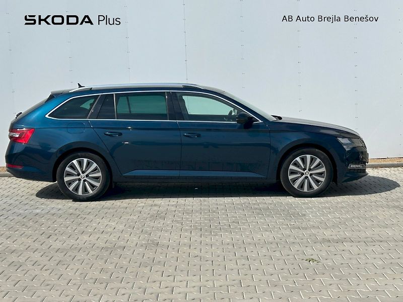 Škoda Superb (2023) Combi Style 2,0 TDI 110 kW 7-s - fotka 7 z 30