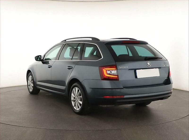 Škoda Octavia (2018) 2.0 TDI, 4X4, Automat, Navi - fotka 4 z 16