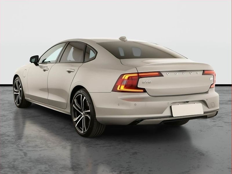 Volvo S90 (2024) T8 Recharge - fotka 4 z 20
