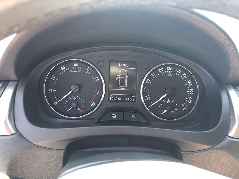 Škoda Rapid 1.2 TSi 63kW AMBITION FRESH - fotka 18 z 27