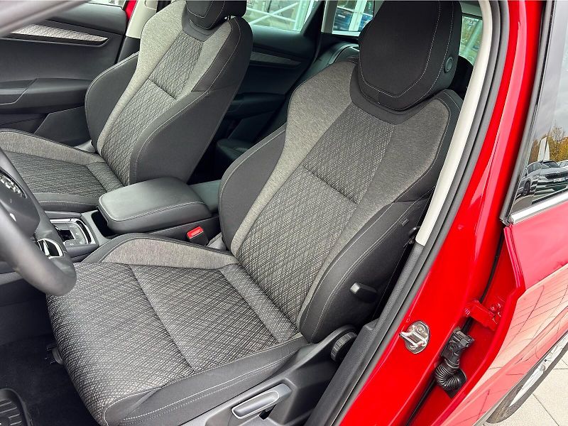 Škoda Karoq 2,0 TDI 110 kW TOP SELECTION D - fotka 21 z 30