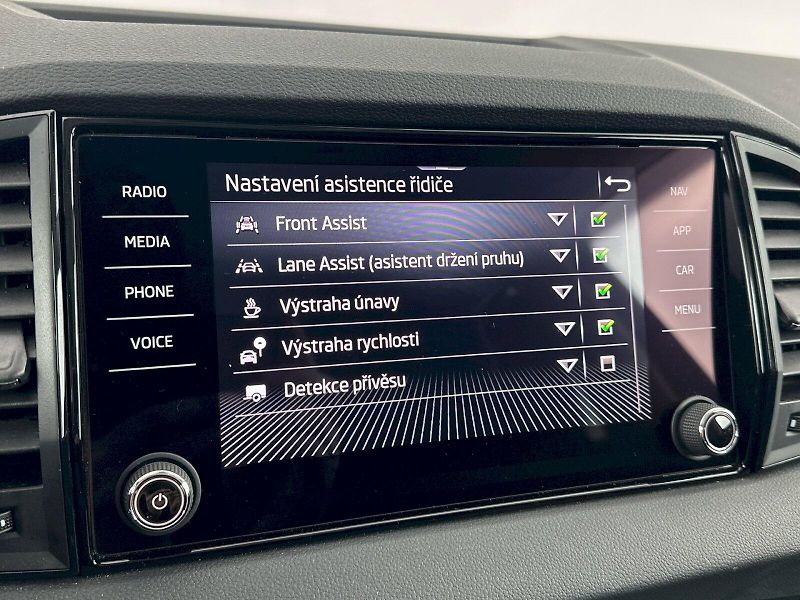 Škoda Karoq (2024) 2.0TDI 85kW Selection - fotka 12 z 27