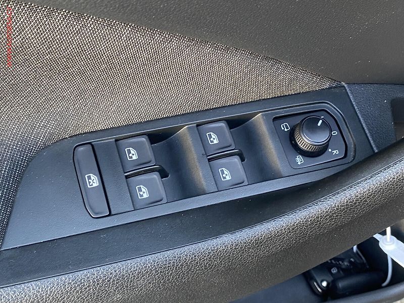 Škoda Kamiq (2021) 1.5 TSi, 1.maj,ČR, Style - fotka 11 z 19