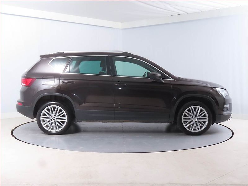 Seat Ateca (2019) 2.0 TDI, Automat, Navi - fotka 6 z 17