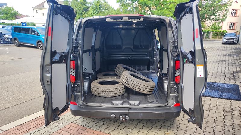 Ford Transit Custom (2024) - fotka 18 z 24
