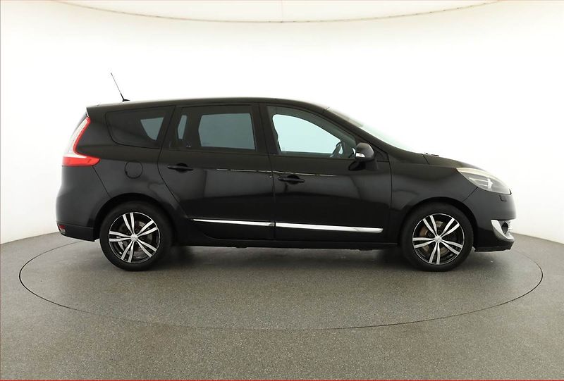 Renault Grand Scénic (2012) 2.0 dCi, po STK, Tažné - fotka 6 z 17