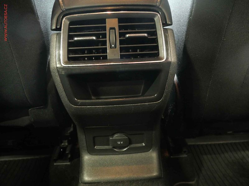 Škoda Karoq (2018) 1.6TDi, ČR, Ambition, DSG - fotka 19 z 19