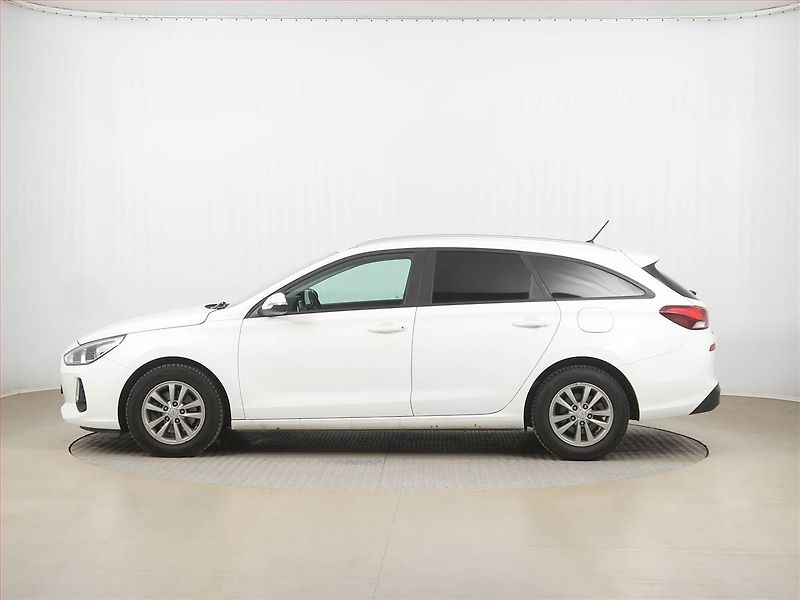 Hyundai i30 (2018) 1.6 CRDi, ČR,1.maj, Tempomat - fotka 3 z 15