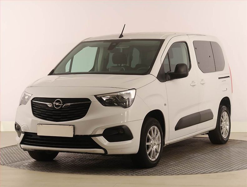 Opel Combo (2023) Edition 1.5 CDTI, 5Míst, ČR - fotka 2 z 21