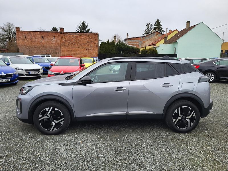 Peugeot 2008 1.2 PureTech 130k AUTOMAT - fotka 2 z 45