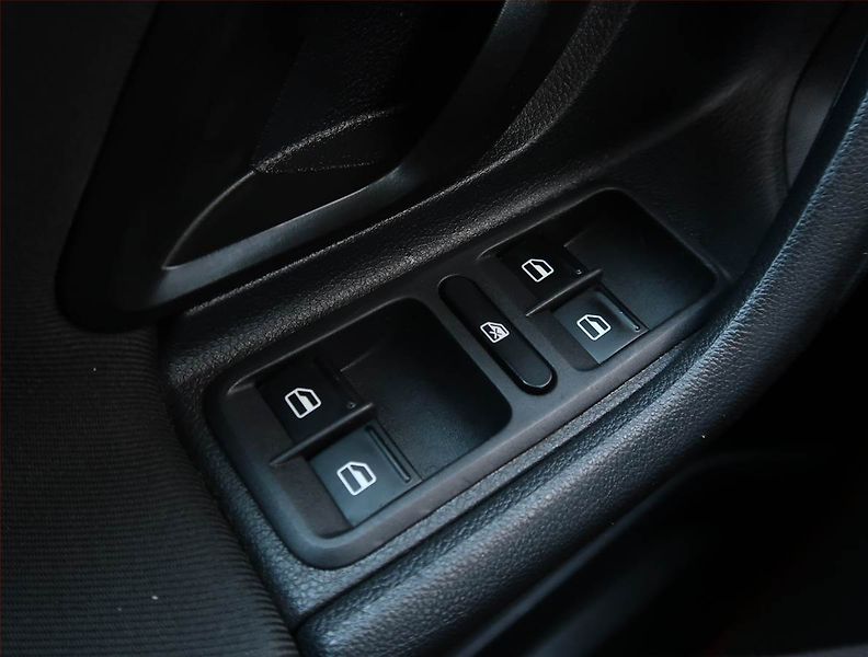Škoda Fabia (2011) Elegance 1.2 TSI, Tempomat - fotka 16 z 16