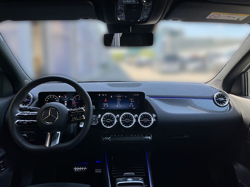 Mercedes-Benz GLA 200 d 4MATIC AMG Style Edition - fotka 14 z 18