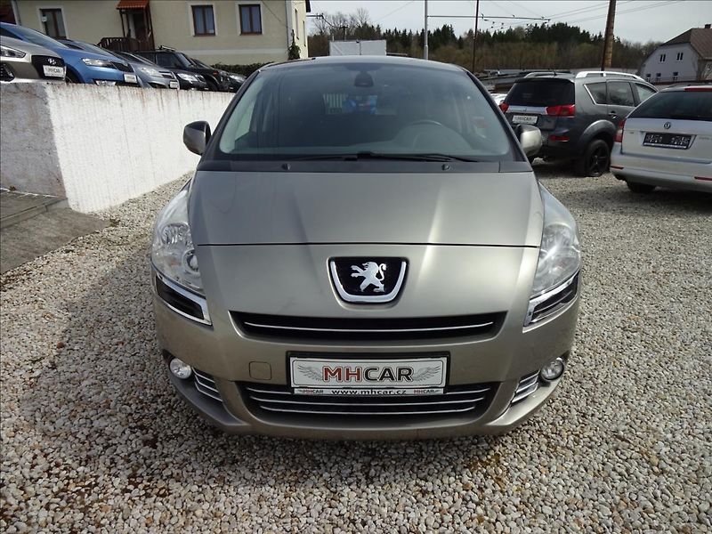 Peugeot 5008 1.6THP 115 kW - fotka 2 z 44