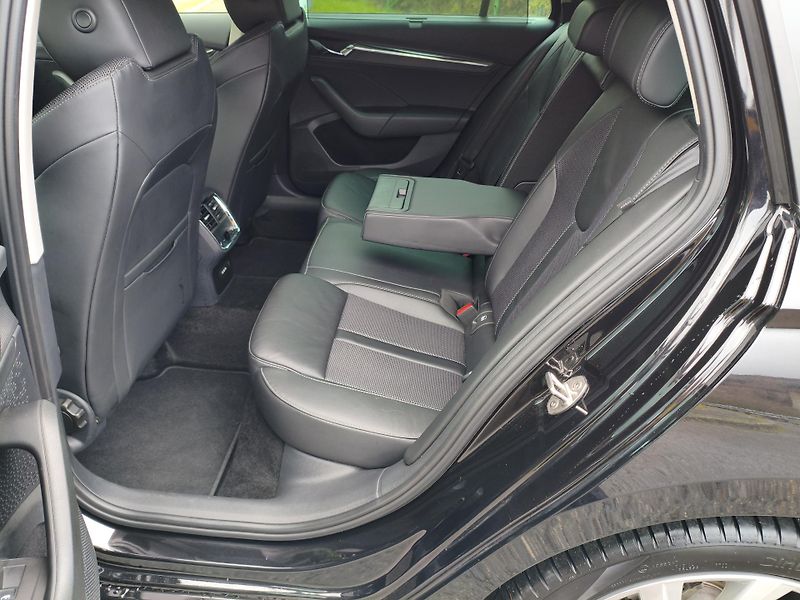 Škoda Octavia (2024) 2,0 TDI 110Kw DSG Style combi - fotka 15 z 35