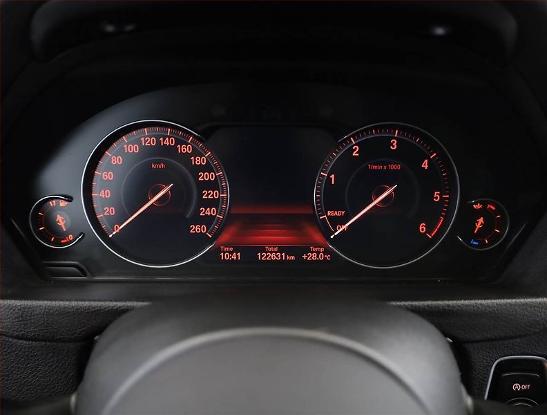BMW Řada 3 (2019) 320 d xDrive, 4X4, Automat - fotka 9 z 21