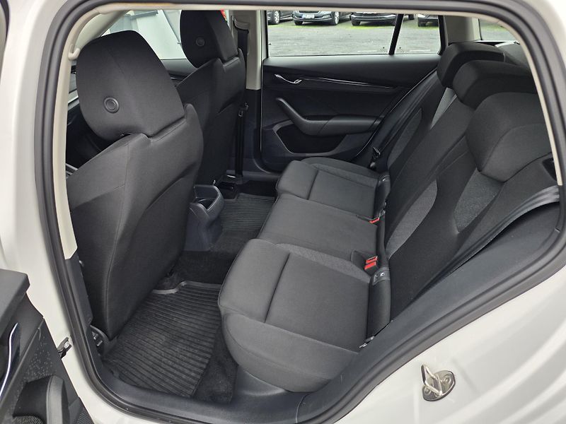 Škoda Octavia (2023) 2.0TDI 85kW ČR NOVÉ 1.MAJITEL - fotka 9 z 21