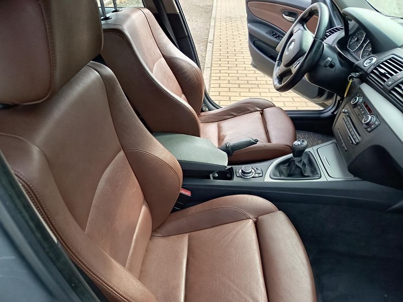 BMW Řada 1 (2010) 2.0i 105kw - fotka 38 z 46