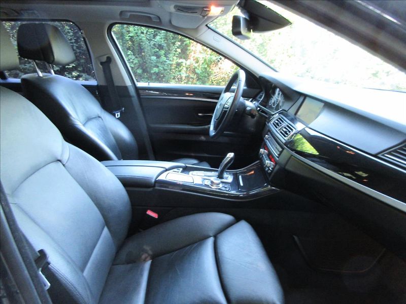 BMW Řada 5 535d xDrive, Panorama, Navi, K - fotka 13 z 34