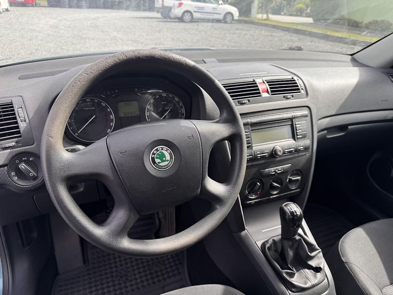 Škoda Octavia II 1.9 TDi,2.Majitel, kombi,ČR - fotka 10 z 20