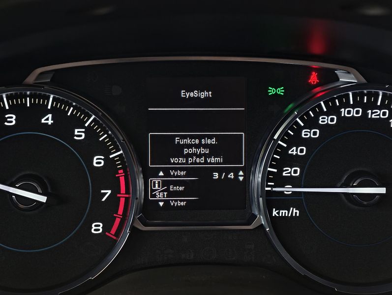 Subaru Forester 2.0 i 4x4, A/T, EXECUTIVE, DPH - fotka 17 z 26