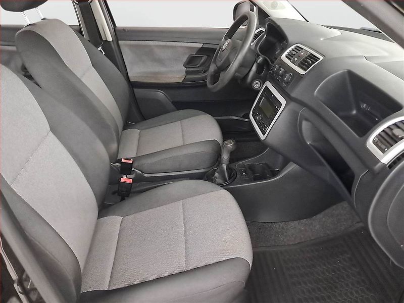 Škoda Fabia (2009) 1.2, nová STK, jezdí dobře - fotka 9 z 15