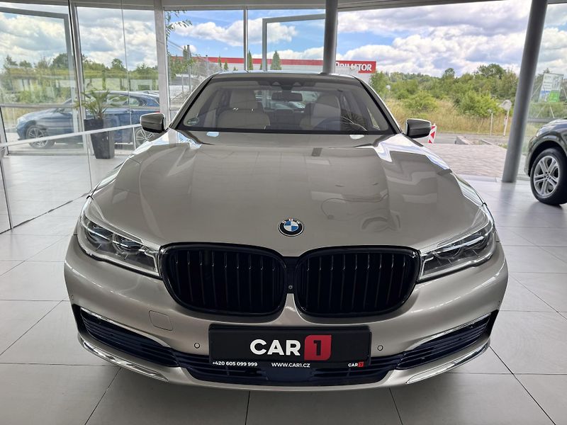 BMW Řada 7 730d xDrive*Laser*Dověry*Masáž - fotka 3 z 46