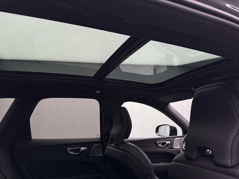 Volvo XC60 T6 AWD RECHARGE ULTRA CZ 1.maj - fotka 31 z 57