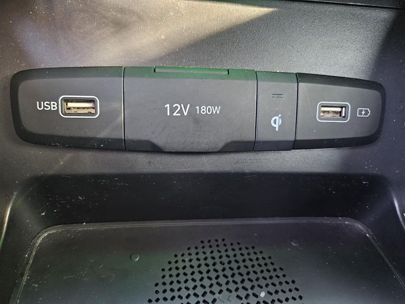 Hyundai Tucson (2021) 1,6 T-GDI 110 kW, manuál, ČR - fotka 18 z 37