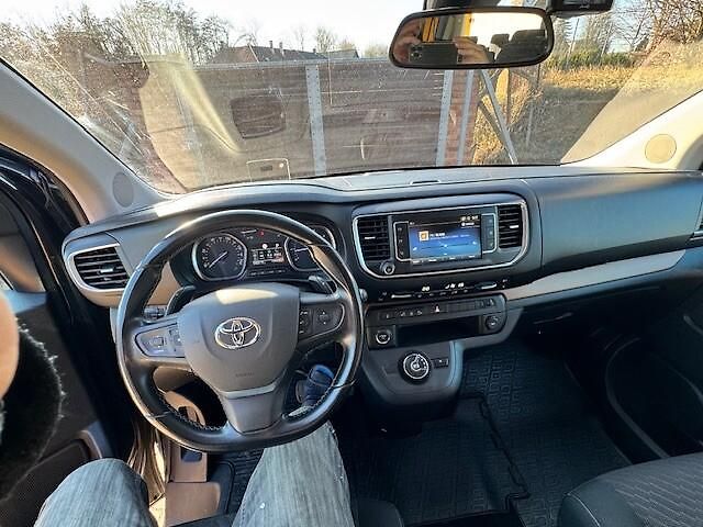 Toyota ProAce Verso (2019) 2.0 /110kW - fotka 9 z 12