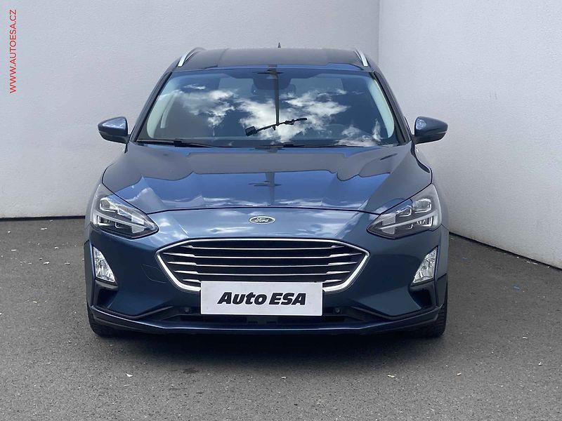 Ford Focus (2019) 2.0 TDCi, Titanium, AT, LED - fotka 2 z 18