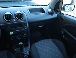Ford Fiesta (2005) 1.3 i, nová STK, dobrý stav - náhled 8