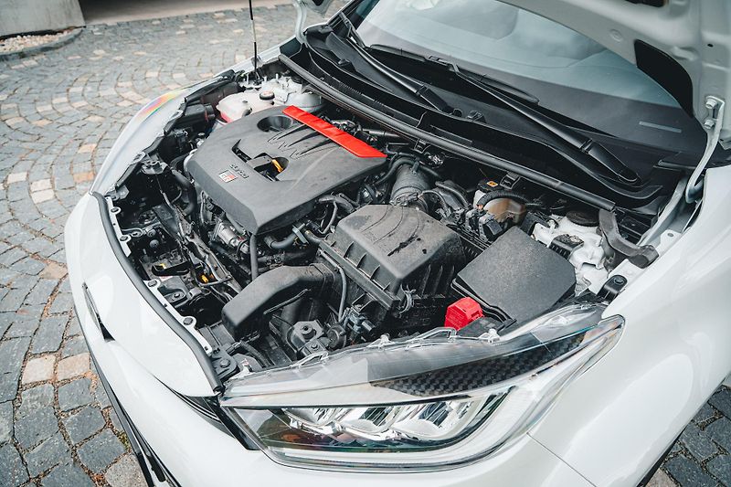 Toyota Yaris (2021) GR PERFORMANCE 4x4 1 MAJITEL  - fotka 37 z 59