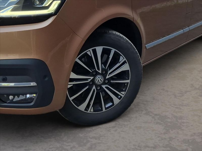 Volkswagen Multivan 2,0 TDi HIGHLINE 4MOTION - fotka 6 z 19
