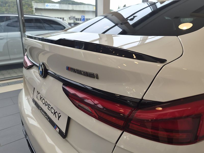 BMW Řada 2 M235i xDrive Gran Coupé - fotka 9 z 25