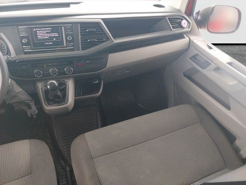 Volkswagen Transporter (2024) 2.0 TDI, Bus, 9Míst, ČR, DPH - fotka 2 z 3