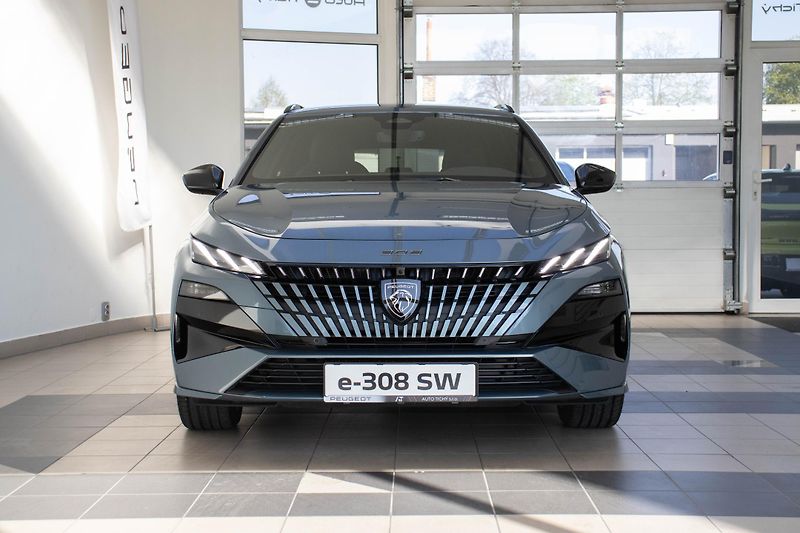 Peugeot 308 (2026) SW GT Elektro 115 kW 58 kWh - fotka 2 z 15