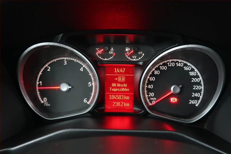 Ford Mondeo (2009) 2.0 TDCi, Navi, Tempomat - fotka 11 z 22